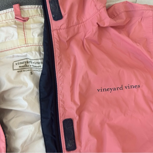 Vineyard Vines rain jacket - Picture 2 of 3